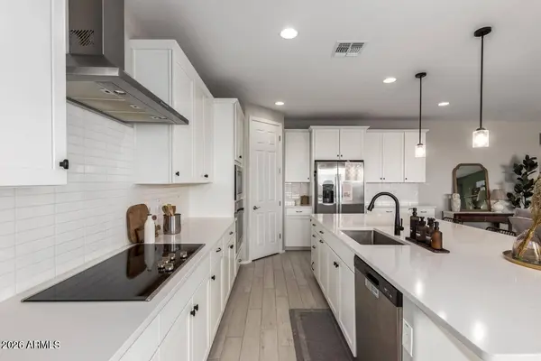 18549 W SELDON Lane, Waddell, AZ 85355