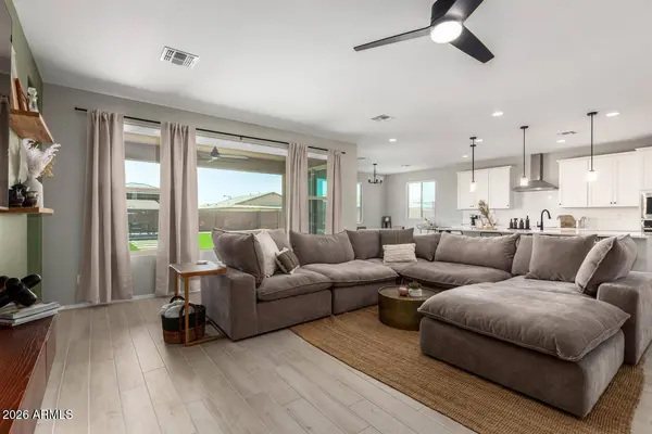 18549 W SELDON Lane, Waddell, AZ 85355