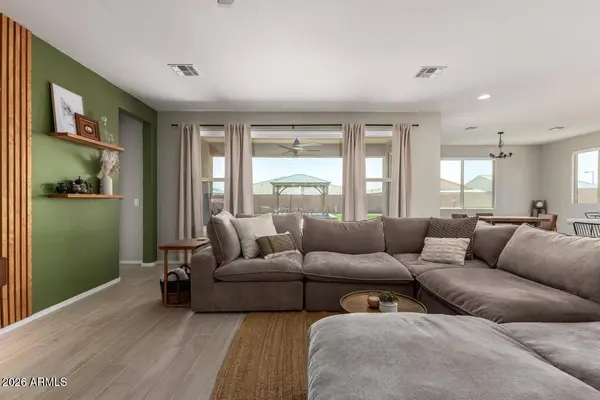18549 W SELDON Lane, Waddell, AZ 85355