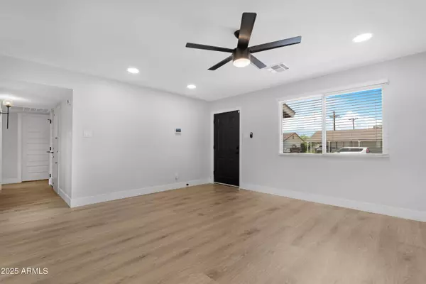 3607 N 79TH Avenue, Phoenix, AZ 85033