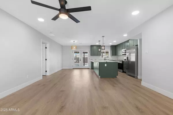 3607 N 79TH Avenue, Phoenix, AZ 85033