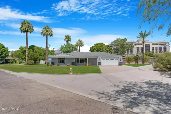 3001 N 43RD Place, Phoenix, AZ 85018