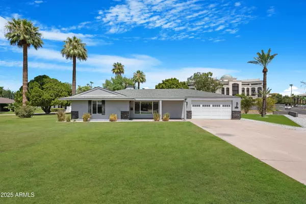 3001 N 43RD Place, Phoenix, AZ 85018