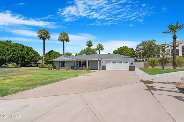 3001 N 43RD Place, Phoenix, AZ 85018