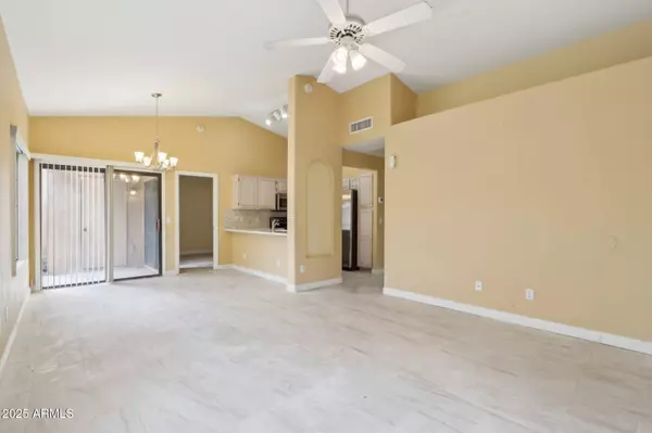 14300 W BELL Road #392, Surprise, AZ 85374