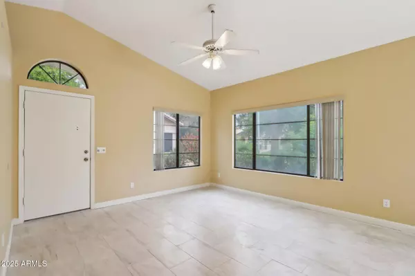 14300 W BELL Road #392, Surprise, AZ 85374