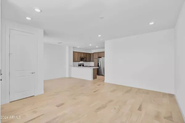 11300 N CASA DEGA Drive #1068, Surprise, AZ 85388