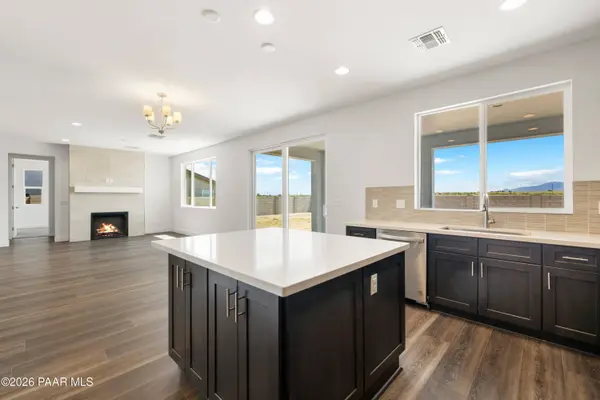 7555 E Louie LN, Prescott Valley, AZ 86315