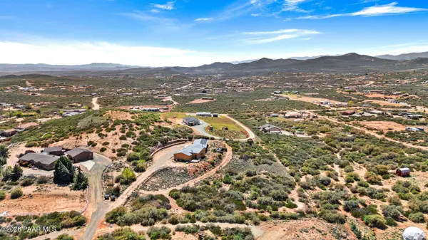 1670 N Trinity LN, Dewey-humboldt, AZ 86327