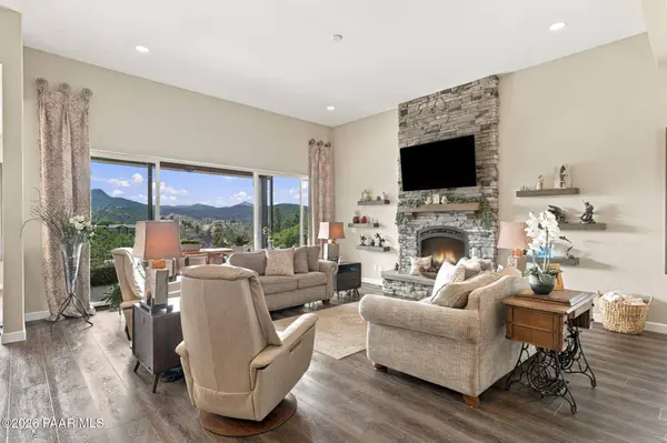 2358 W Oakwood DR, Prescott, AZ 86305
