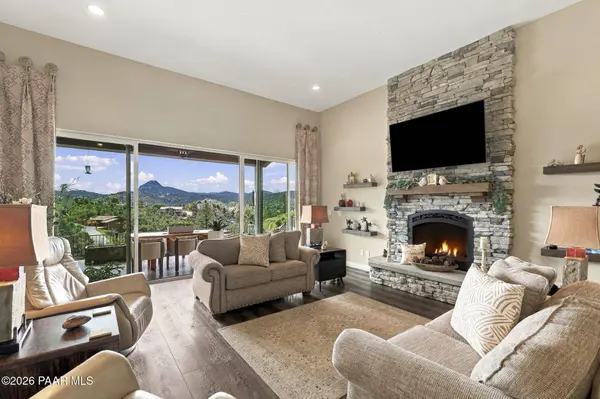 2358 W Oakwood DR, Prescott, AZ 86305