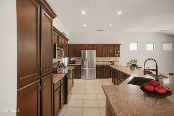 10731 W Wikieup Lane, Peoria, AZ 85373