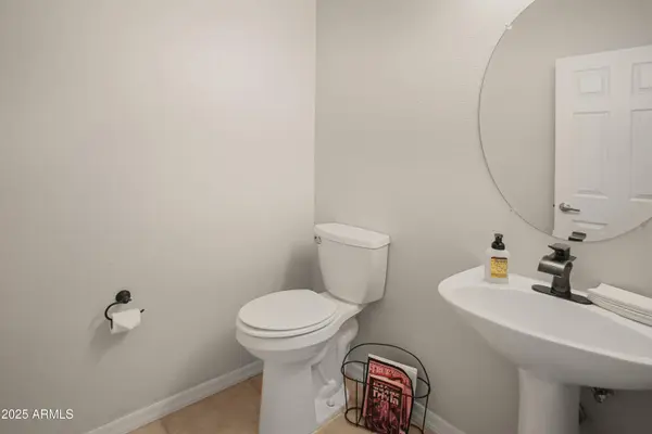 10731 W Wikieup Lane, Peoria, AZ 85373