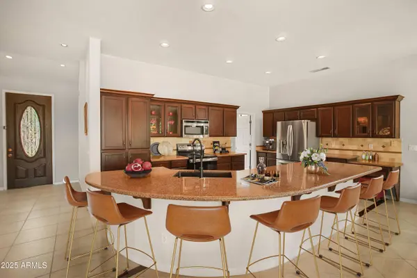 10731 W Wikieup Lane, Peoria, AZ 85373