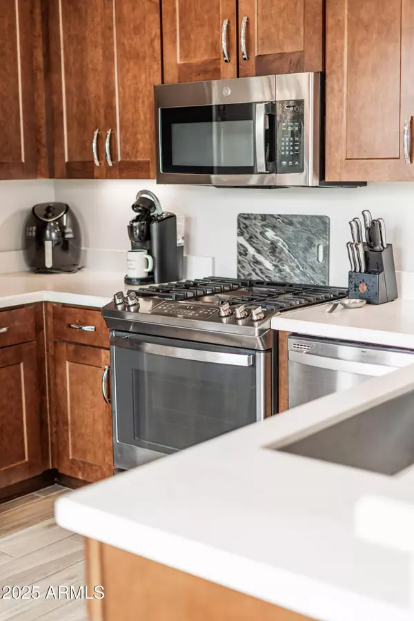 17850 N 68th Street #2045, Phoenix, AZ 85045