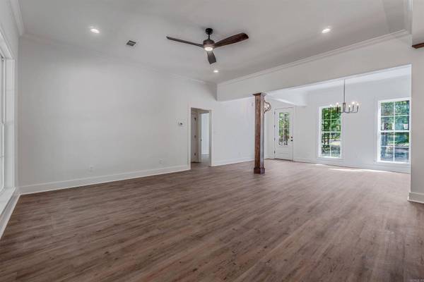 19287 M & M Lane, Little Rock, AR 72206-9999