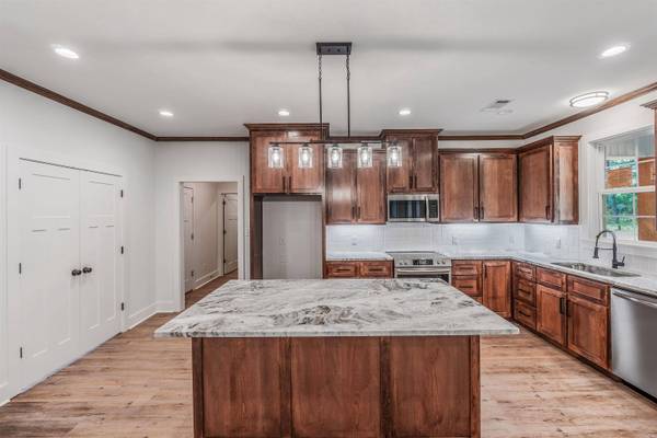 19287 M & M Lane, Little Rock, AR 72206-9999