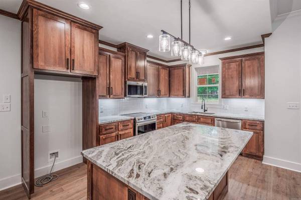 19287 M & M Lane, Little Rock, AR 72206-9999