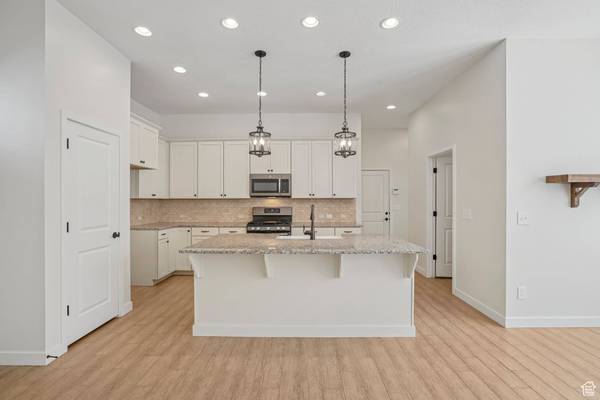 11383 S NEW BERN WAY, South Jordan, UT 84009