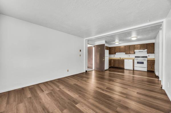 370 ARIA BLVD E, Wendover, UT 84083