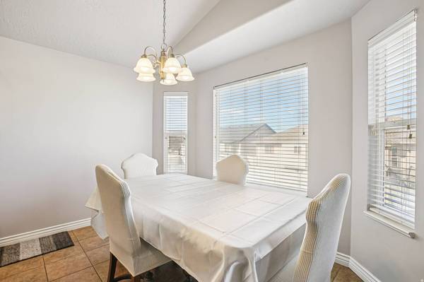 4317 S 3350 W, West Haven, UT 84401