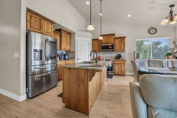11176 S SHILLING AVE W, South Jordan, UT 84095