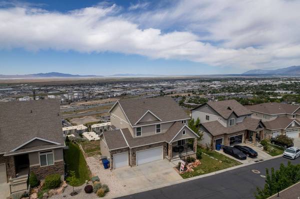 452 S SUNSET RIDGE DR, North Salt Lake, UT 84054