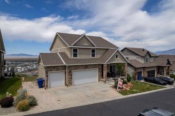 452 S SUNSET RIDGE DR