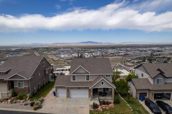 452 S SUNSET RIDGE DR, North Salt Lake, UT 84054