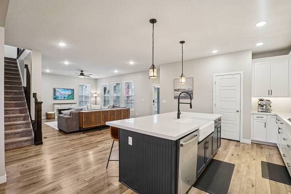 11004 S HOLLY SPRINGS DR W, South Jordan, UT 84009