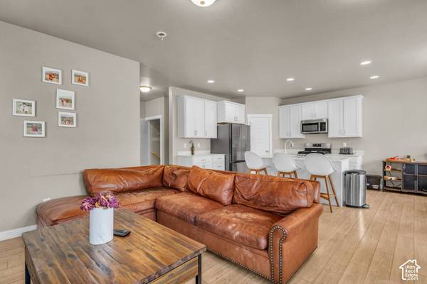 7731 W KING TOP RD S, Magna, UT 84044