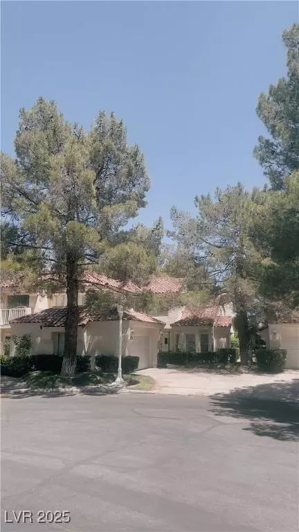 6954 Emerald Springs LN, Las Vegas, NV 89113