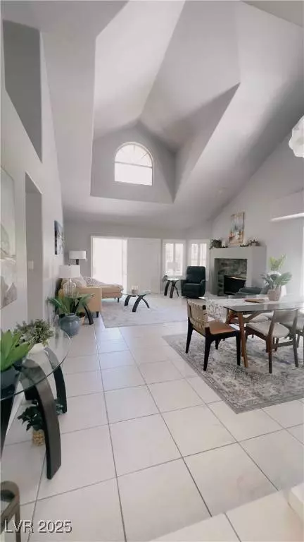 6954 Emerald Springs LN, Las Vegas, NV 89113