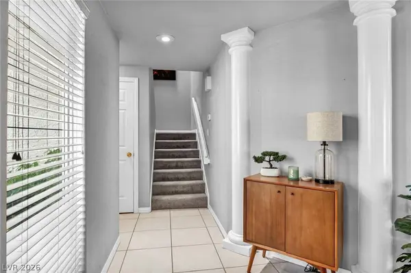 6954 Emerald Springs LN, Las Vegas, NV 89113