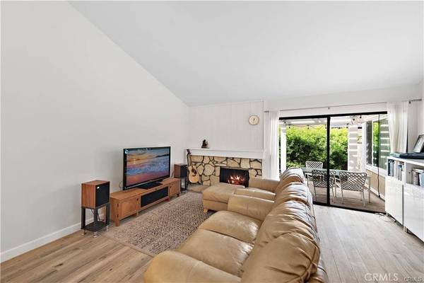 36 Lone Pne #39, Irvine, CA 92604