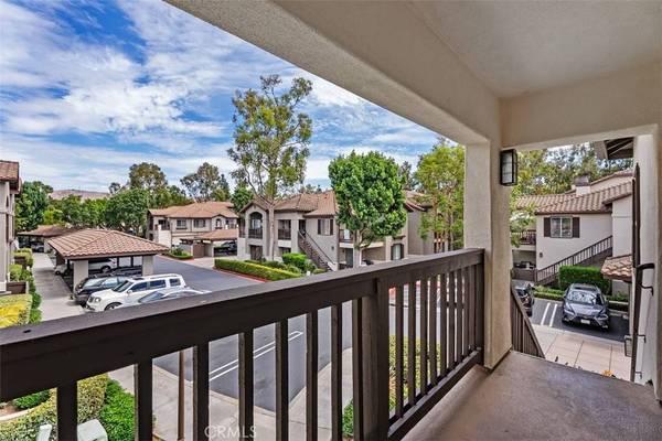 2960 Champion Way #1008, Tustin, CA 92782