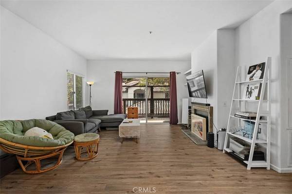 2960 Champion Way #1008, Tustin, CA 92782