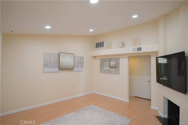 83 Alberti Aisle, Irvine, CA 92614