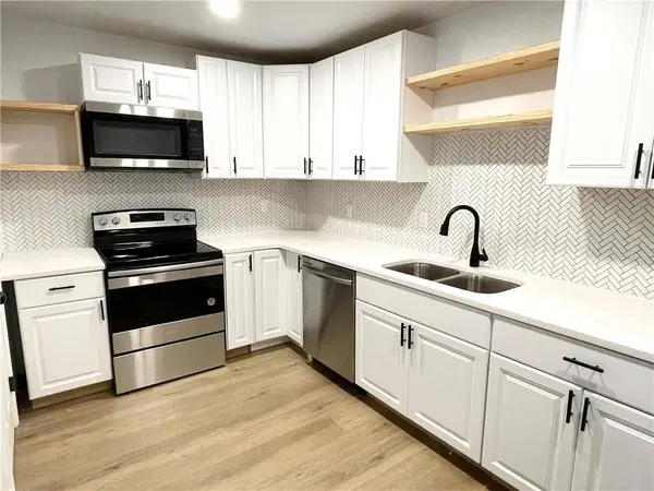 359 Mimosa DR, Buford, GA 30518