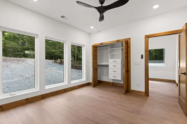 101 Pine Ln, Mineral Bluff, GA 30559-3402