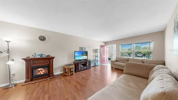 5150 10TH AVE N #310A, St Petersburg, FL 33710