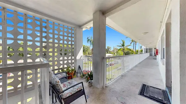 5150 10TH AVE N #310A, St Petersburg, FL 33710