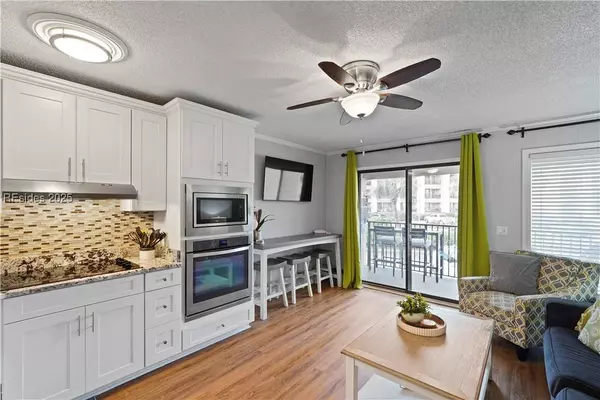 40 Folly Field RD #B111, Hilton Head Island, SC 29928