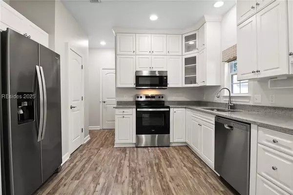 15 Hanahan LN, Hilton Head Island, SC 29926