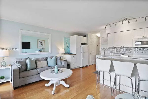 40 Folly Field RD #A209, Hilton Head Island, SC 29928