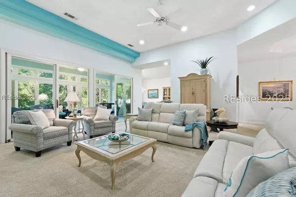 50 Wedgefield DR, Hilton Head Island, SC 29926