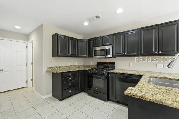 19 Lake Linden LN #19, Bluffton, SC 29910