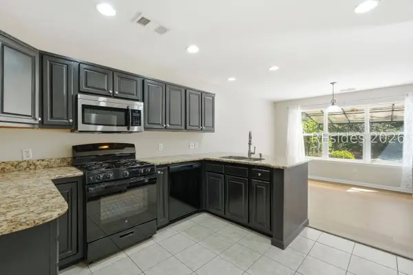 19 Lake Linden LN #19, Bluffton, SC 29910