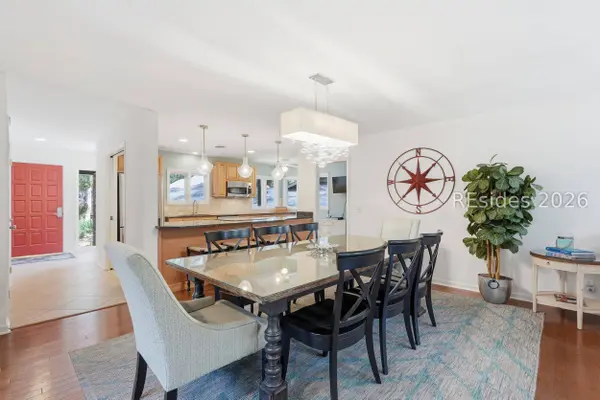 11 Hollyberry LN, Hilton Head Island, SC 29928