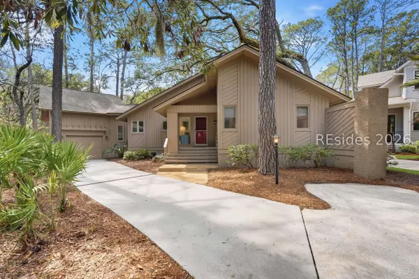 11 Hollyberry LN, Hilton Head Island, SC 29928